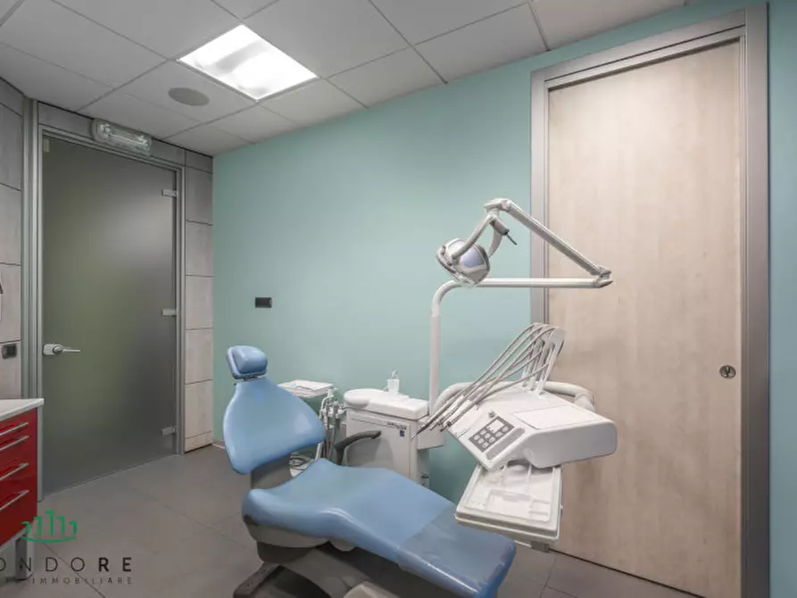 Immagine 33 di Ufficio in vendita  in VIA GUELFA a Bologna