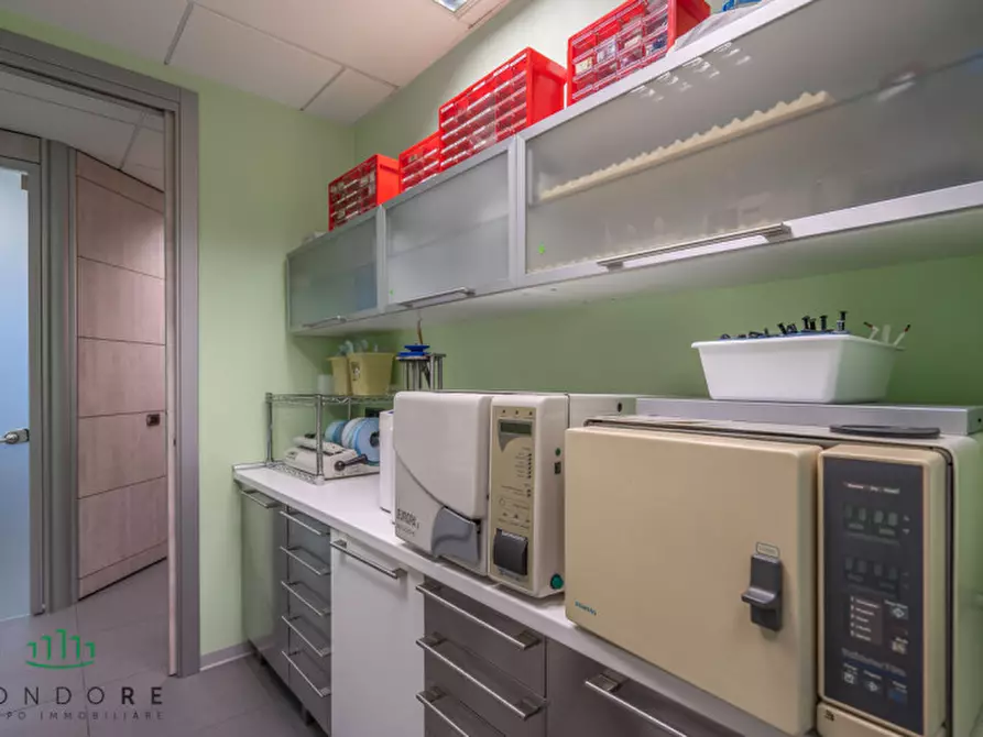 Immagine 36 di Ufficio in vendita  in VIA GUELFA a Bologna