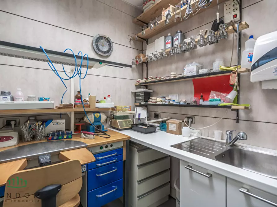 Immagine 40 di Ufficio in vendita  in VIA GUELFA a Bologna