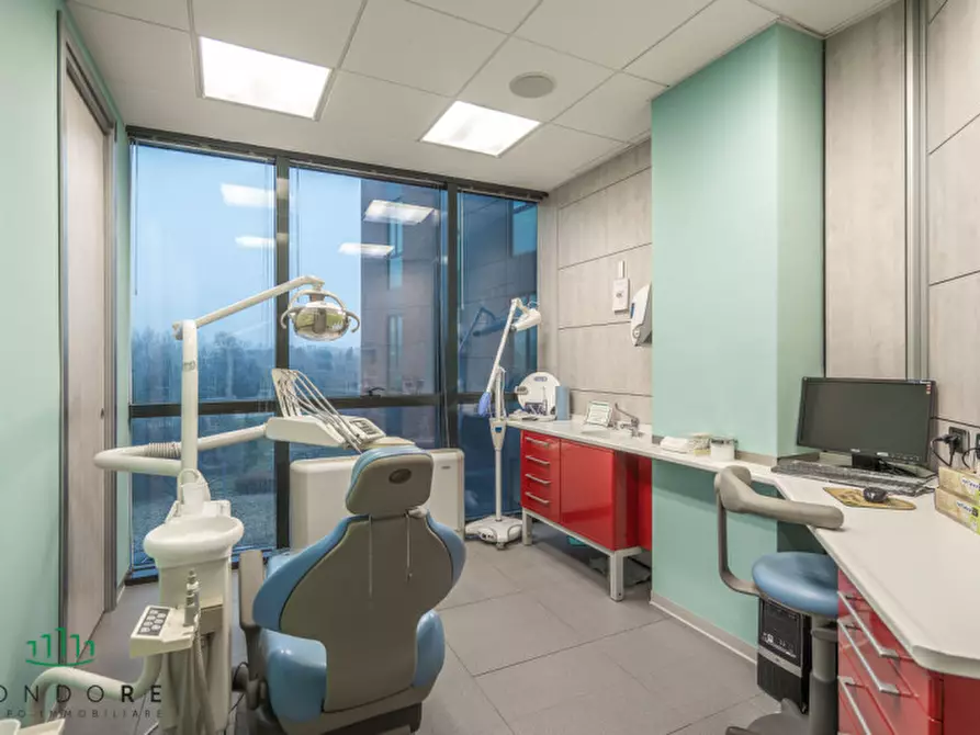 Immagine 41 di Ufficio in vendita  in VIA GUELFA a Bologna