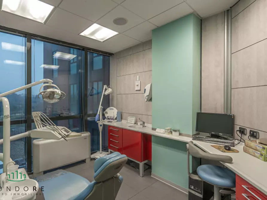 Immagine 43 di Ufficio in vendita  in VIA GUELFA a Bologna