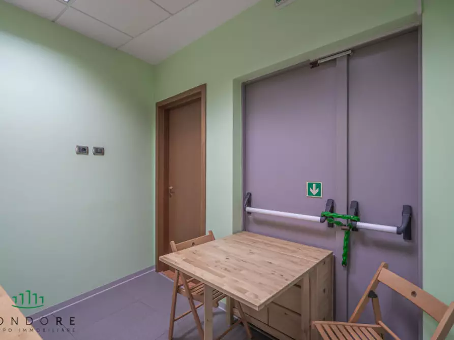 Immagine 50 di Ufficio in vendita  in VIA GUELFA a Bologna