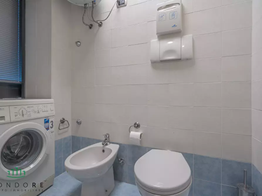 Immagine 52 di Ufficio in vendita  in VIA GUELFA a Bologna