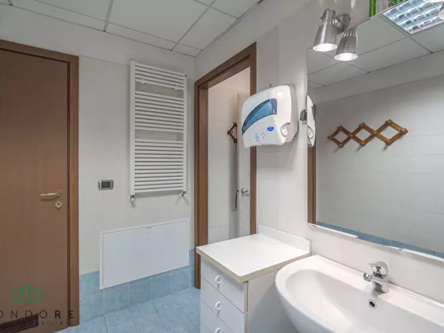 Immagine 56 di Ufficio in vendita  in VIA GUELFA a Bologna