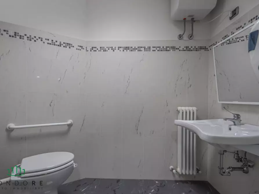 Immagine 58 di Ufficio in vendita  in VIA GUELFA a Bologna