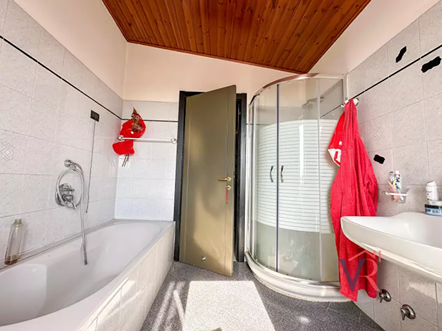 Immagine 16 di Appartamento in vendita  in via iv novembre a Castel Mella