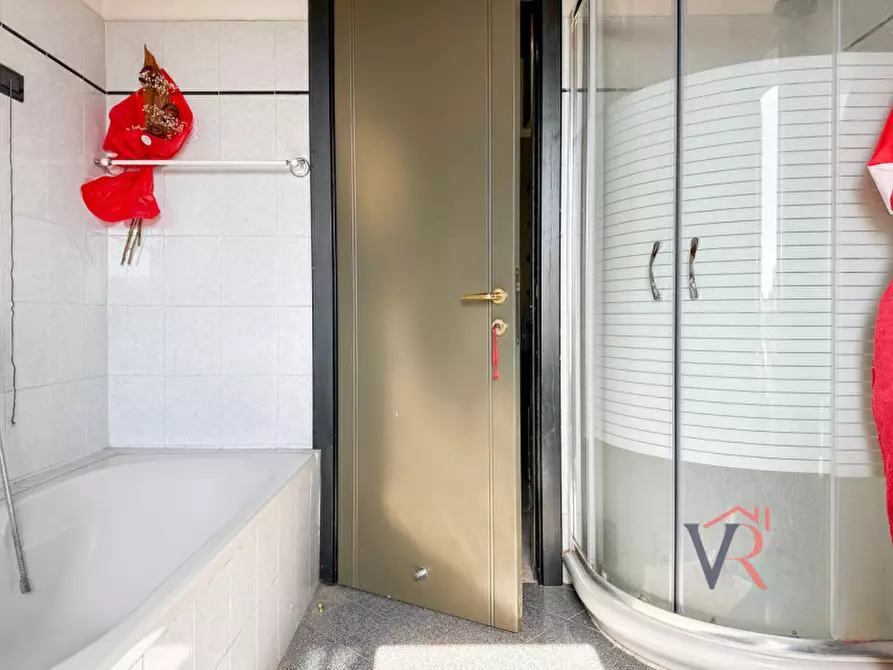 Immagine 17 di Appartamento in vendita  in via iv novembre a Castel Mella