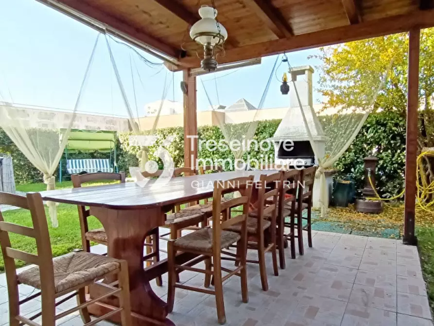 Immagine 2 di Villetta a schiera in vendita  in Viale Biasuzzi a Paese