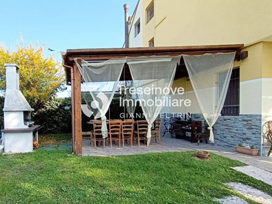 Immagine 3 di Villetta a schiera in vendita  in Viale Biasuzzi a Paese