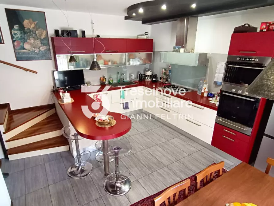 Immagine 10 di Villetta a schiera in vendita  in Viale Biasuzzi a Paese