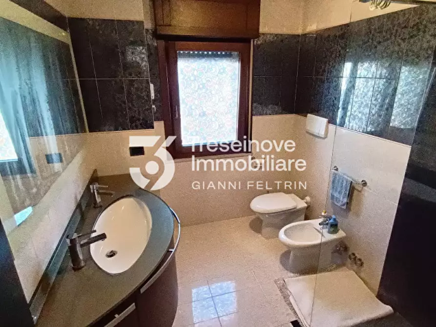 Immagine 13 di Villetta a schiera in vendita  in Viale Biasuzzi a Paese