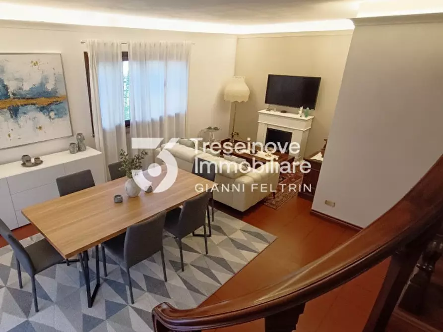 Immagine 1 di Casa indipendente in vendita  in Via Roma a Paese