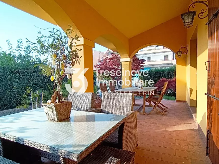 Immagine 2 di Casa indipendente in vendita  in Via Roma a Paese