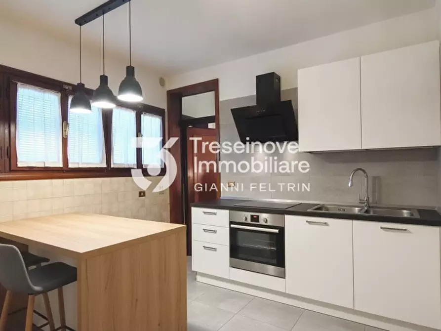 Immagine 5 di Casa indipendente in vendita  in Via Roma a Paese