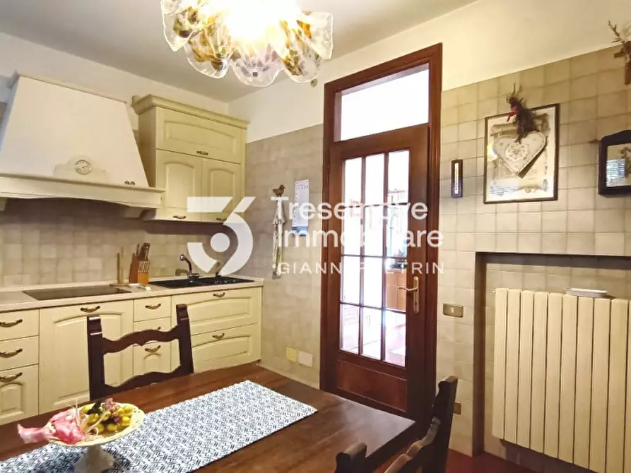 Immagine 11 di Casa indipendente in vendita  in Via Roma a Paese