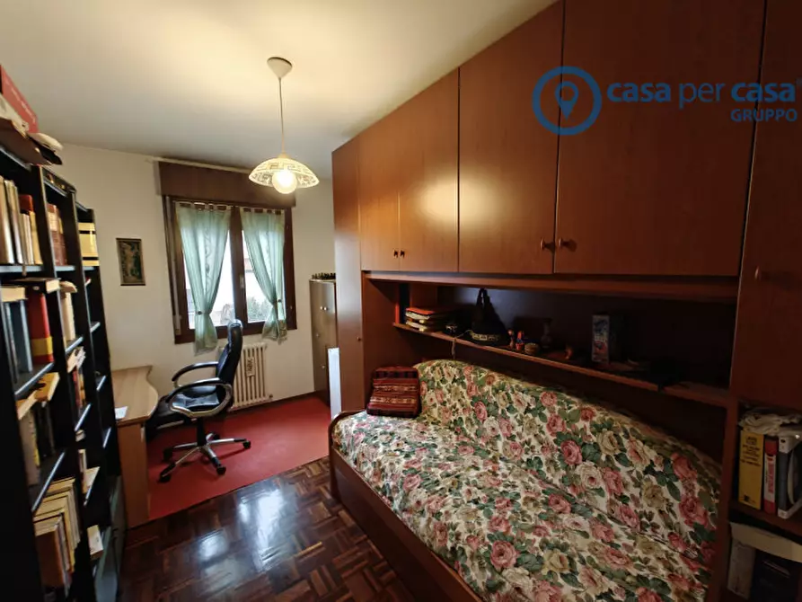 Immagine 9 di Appartamento in vendita  a Rovigo