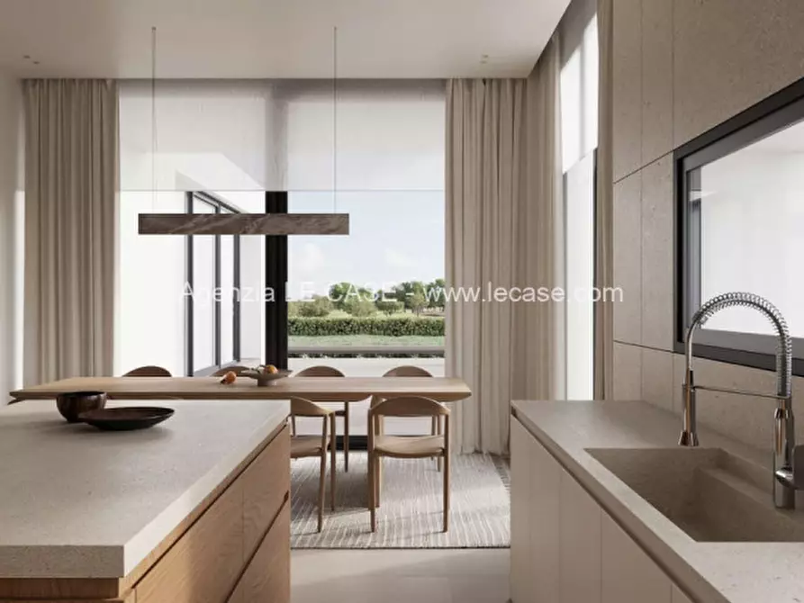 Immagine 2 di Villa in vendita  in via Donati a Forte Dei Marmi