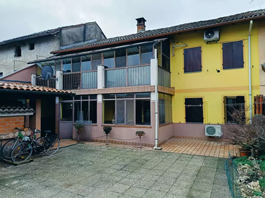 Immagine 30 di Villa in vendita  in Cascina Fornace 24 a Villanova Monferrato