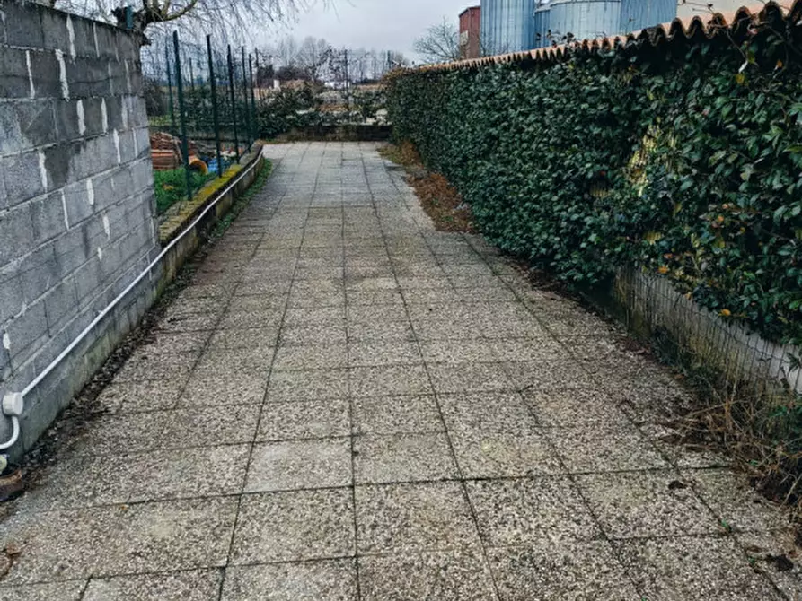 Immagine 33 di Villa in vendita  in Cascina Fornace 24 a Villanova Monferrato