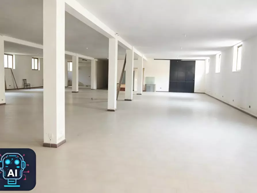 Immagine 1 di Garage in vendita  a Quartu Sant'elena