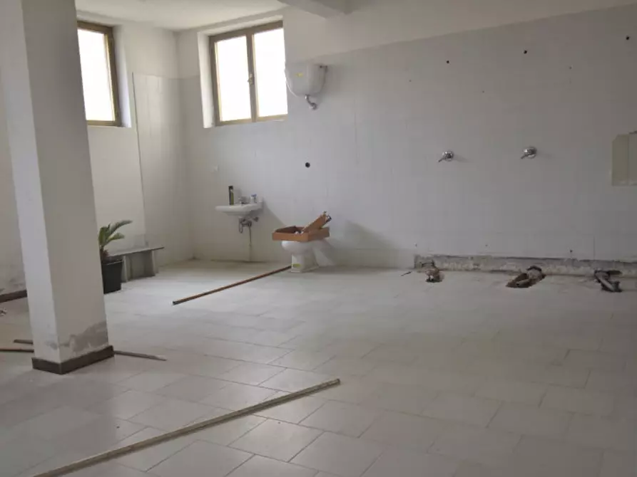 Immagine 14 di Garage in vendita  a Quartu Sant'elena