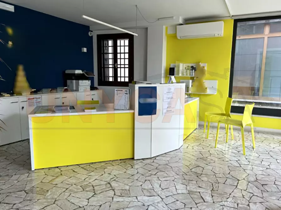 Immagine 4 di Negozio in affitto  in Via Roma a Montegalda