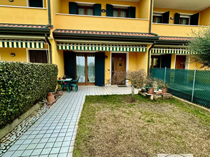 Immagine 1 di Villetta a schiera in vendita  in via sabbionara 8 a Ospedaletto Euganeo