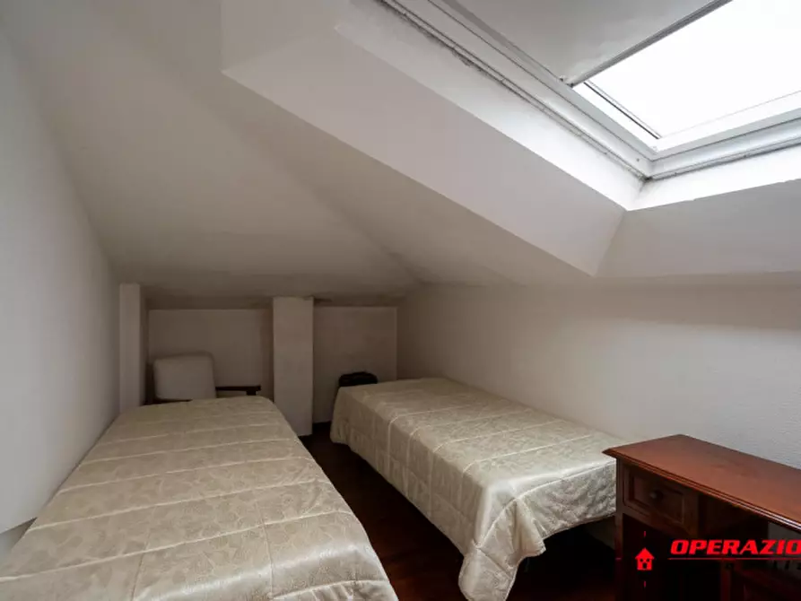 Immagine 25 di Casa trifamiliare in vendita  in via torre pellice a Roma