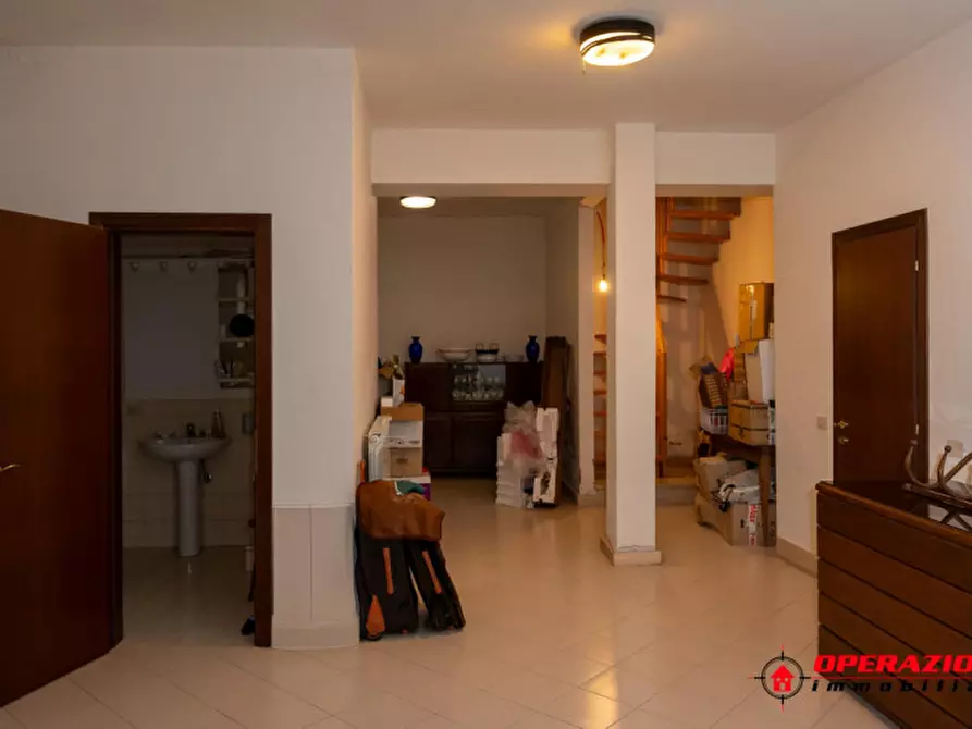 Immagine 38 di Casa trifamiliare in vendita  in via torre pellice a Roma