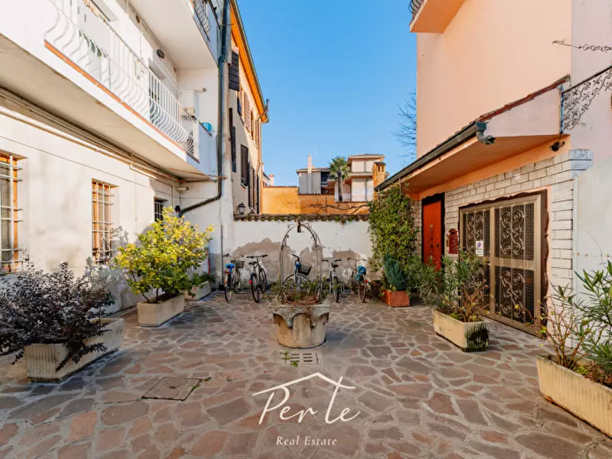 Immagine 15 di Appartamento in vendita  in via grioli 34 a Mantova