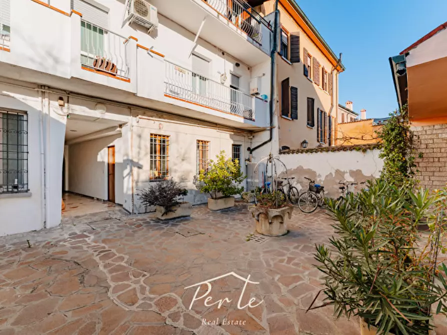 Immagine 16 di Appartamento in vendita  in via grioli 34 a Mantova