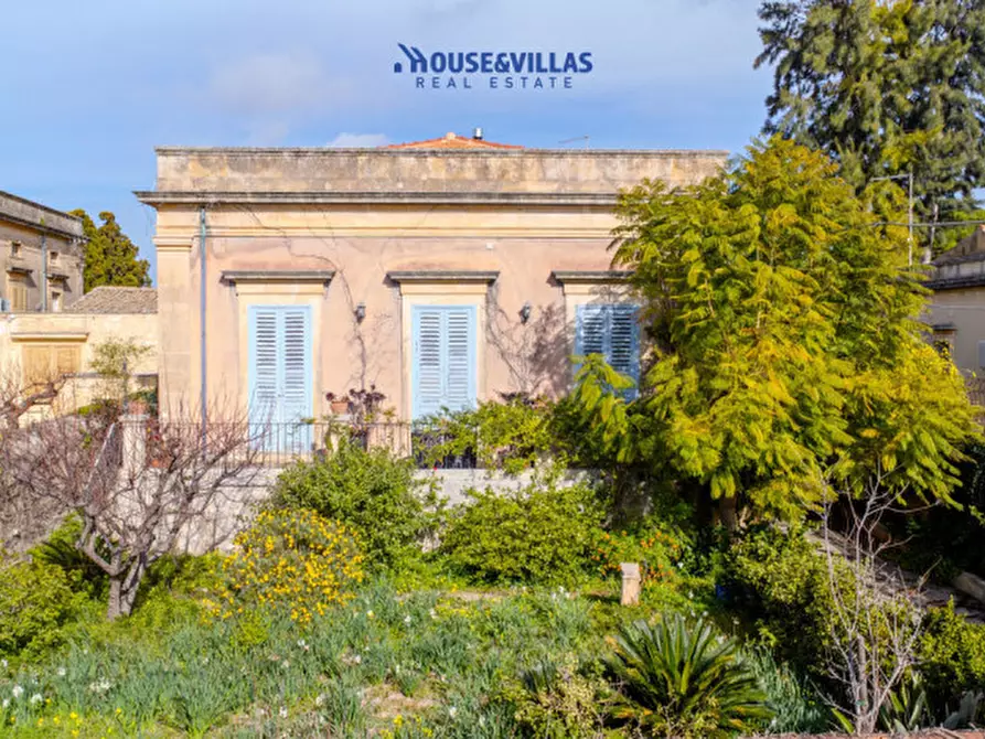 Immagine 2 di Villa in vendita  in san corrado fuori le mura a Noto