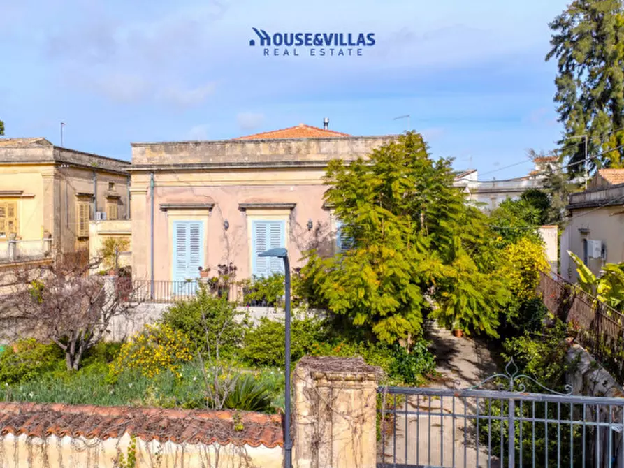 Immagine 3 di Villa in vendita  in san corrado fuori le mura a Noto