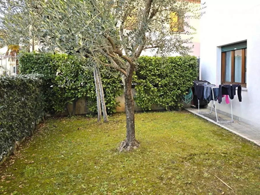 Immagine 5 di Attività commerciale in vendita  in Via della Vecchia Fornace, N. snc a Perugia