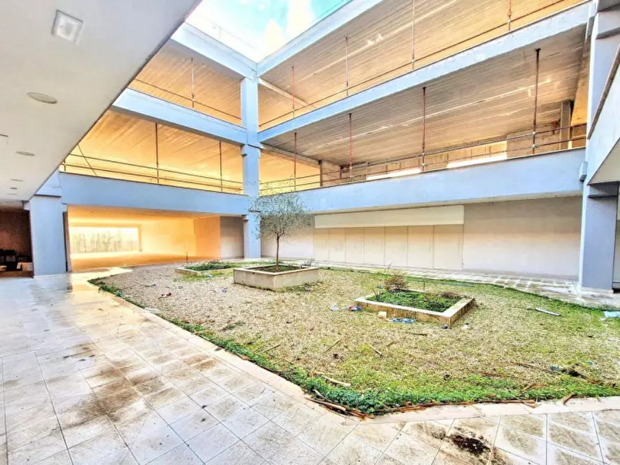 Immagine 14 di Attività commerciale in vendita  in Via della Vecchia Fornace, N. snc a Perugia