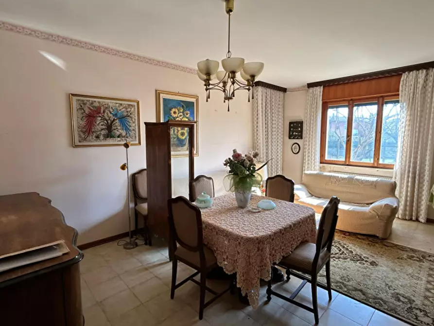 Immagine 5 di Casa trifamiliare in vendita  in Via Leopardi a Cormons