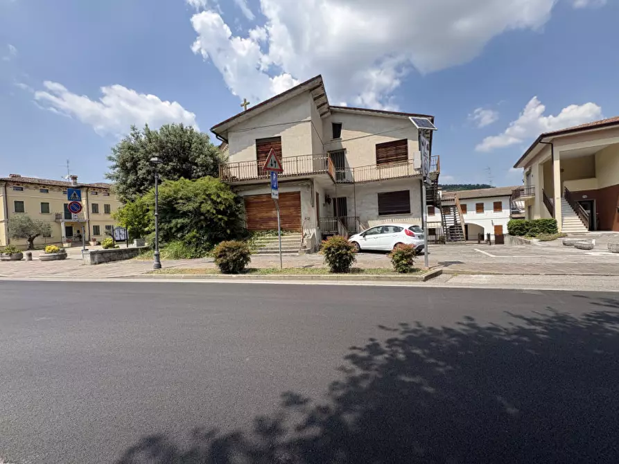 Immagine 1 di Palazzo in vendita  in Via Mirabello a Torreglia