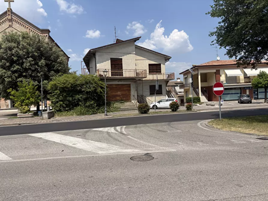 Immagine 2 di Palazzo in vendita  in Via Mirabello a Torreglia