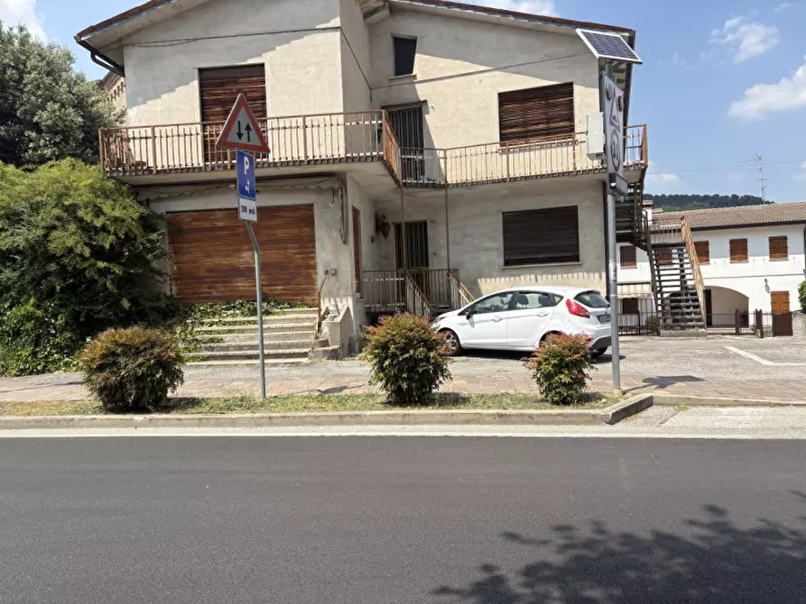 Immagine 4 di Palazzo in vendita  in Via Mirabello a Torreglia