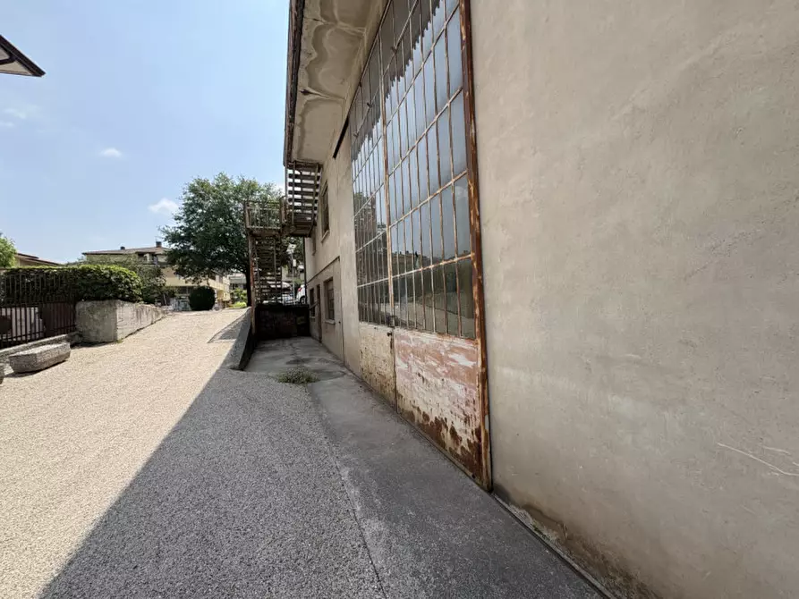 Immagine 12 di Palazzo in vendita  in Via Mirabello a Torreglia