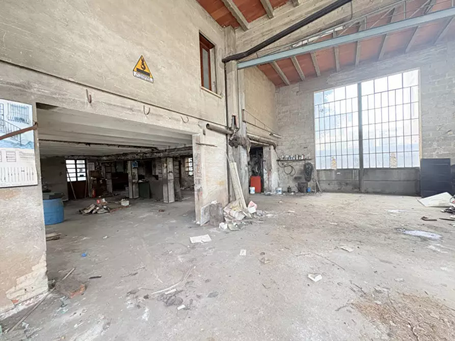 Immagine 14 di Palazzo in vendita  in Via Mirabello a Torreglia