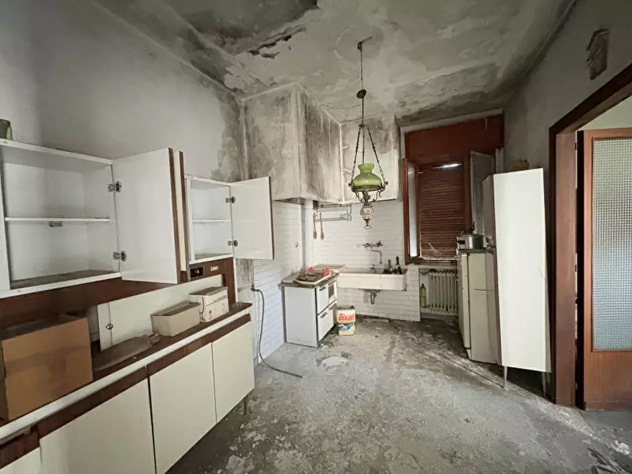 Immagine 16 di Palazzo in vendita  in Via Mirabello a Torreglia