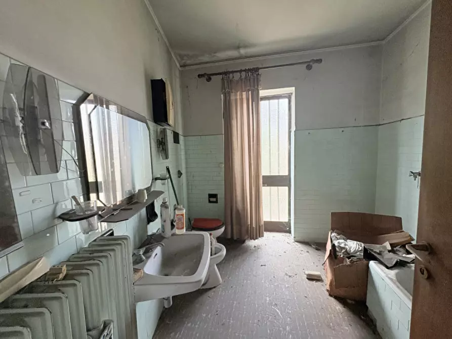 Immagine 18 di Palazzo in vendita  in Via Mirabello a Torreglia