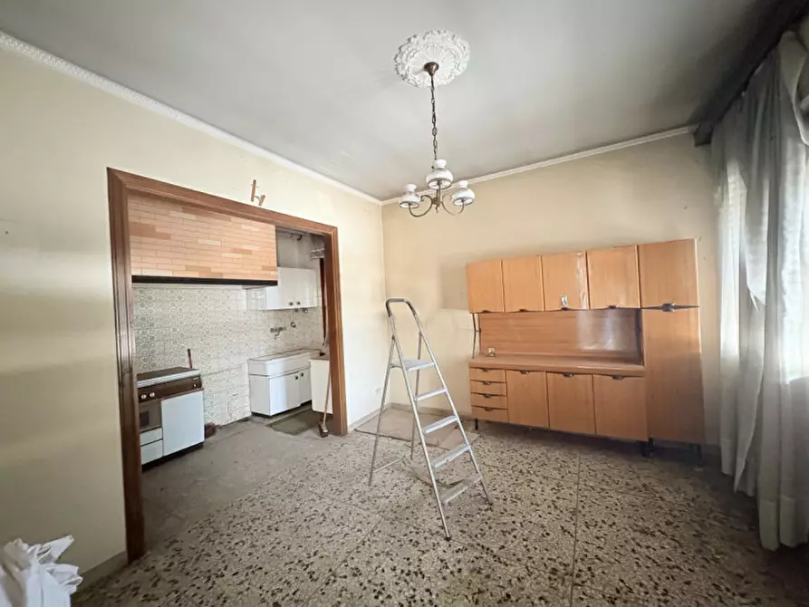 Immagine 30 di Palazzo in vendita  in Via Mirabello a Torreglia