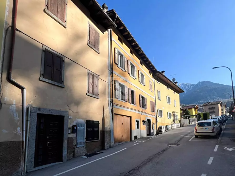 Immagine 1 di Appartamento in vendita  in Via Condino a Tione Di Trento