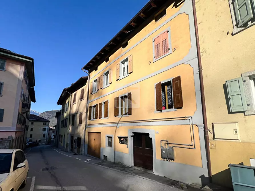 Immagine 2 di Appartamento in vendita  in Via Condino a Tione Di Trento