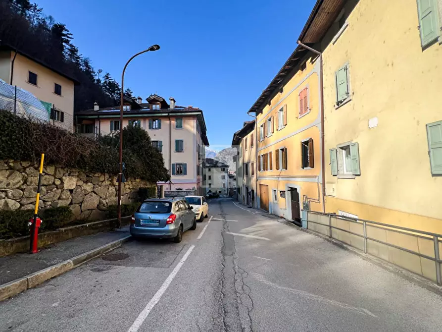 Immagine 3 di Appartamento in vendita  in Via Condino a Tione Di Trento
