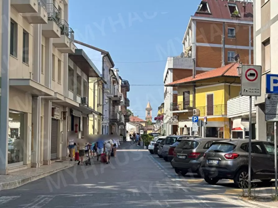 Immagine 1 di Appartamento in vendita  in VIALE GIOVANNI PASCOLI, 2 a Cesenatico