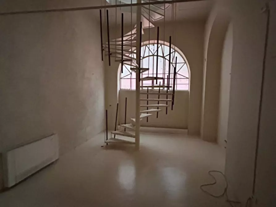 Immagine 4 di Negozio in vendita  in Borgo Giacomo Tommasini, 8 a Parma