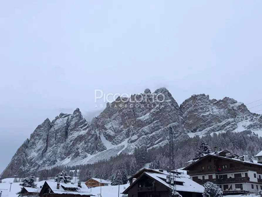 Immagine 3 di Appartamento in affitto  in Via del Parco a Cortina D'ampezzo